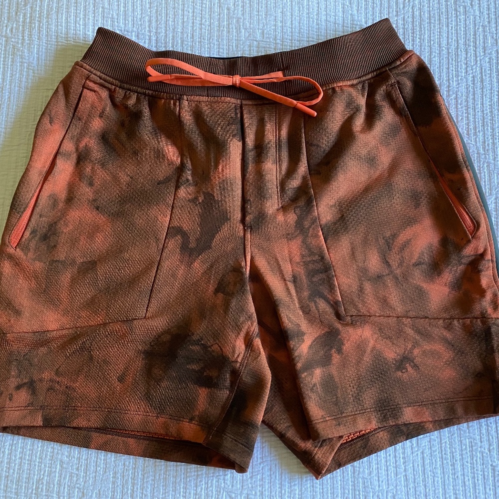 Lululemon Textured Tech Linerless Short 7”